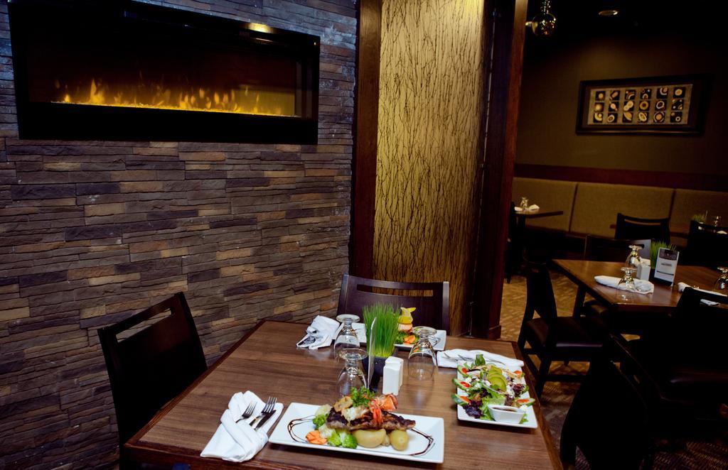 Ptarmigan Inn Hay River 외부 사진
